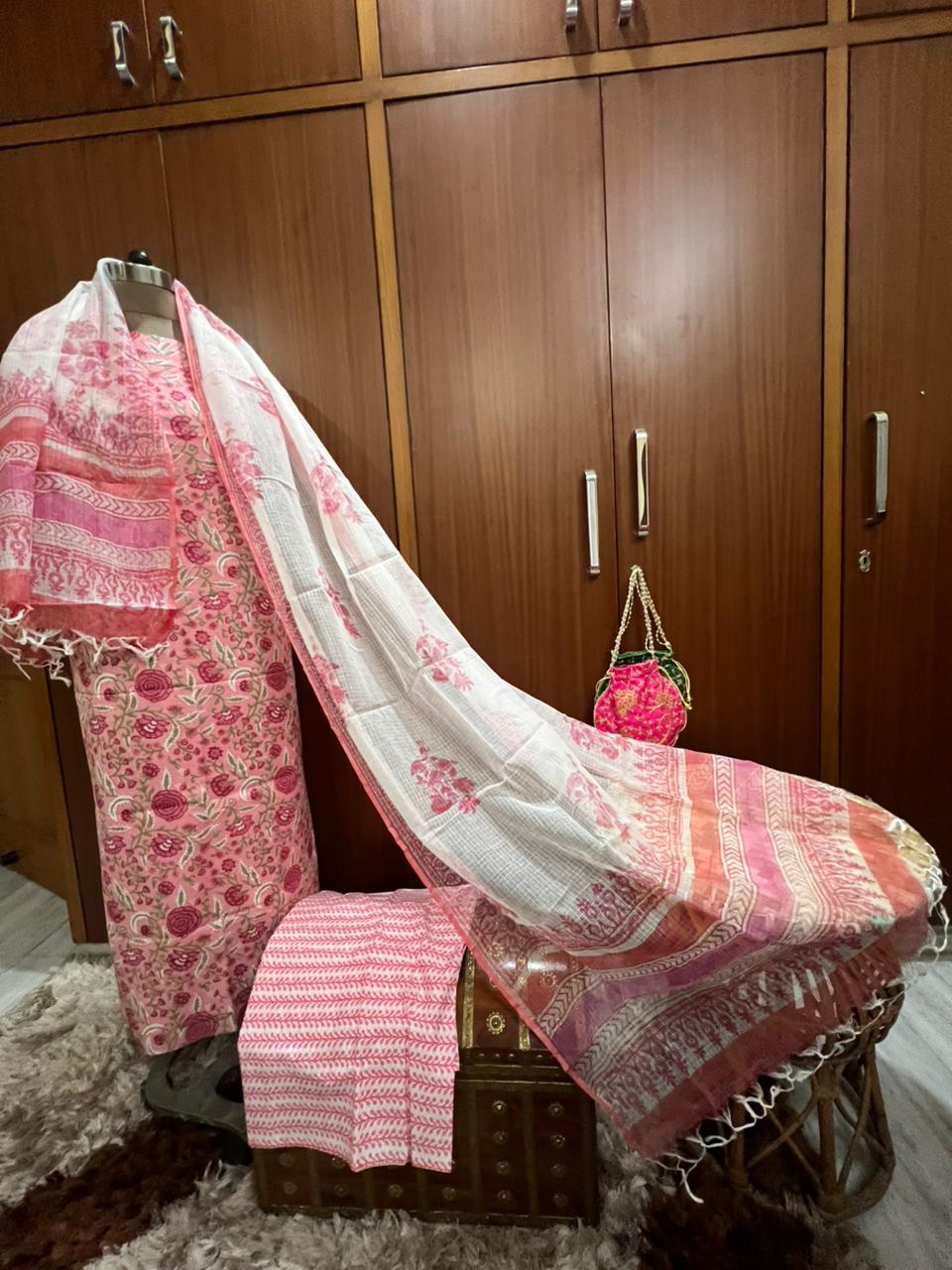 Pink Floral Print Cotton Suit With Kota Doria Dupatta (OCOTKO0010)